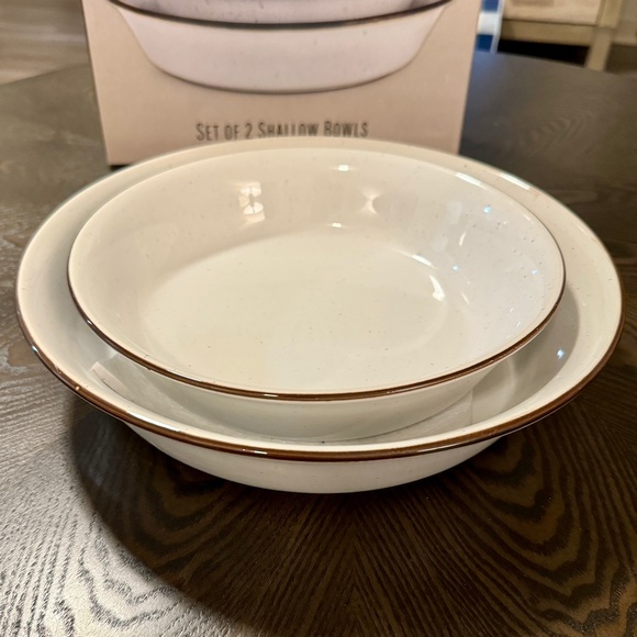 Earthenware Shallow Bowls - Picture 6 of 6